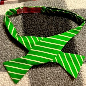 Vineyard vines bow tie